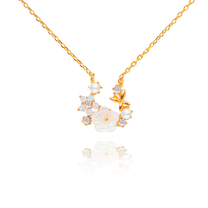 White Flower Necklace