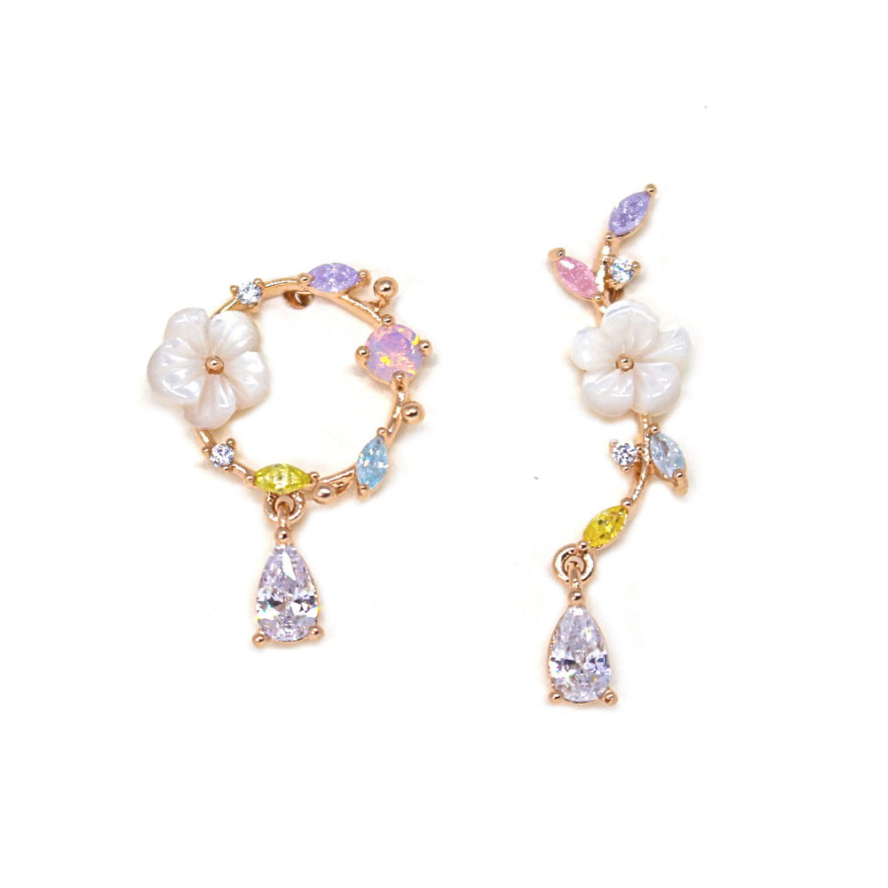 White Flower Asymmetric Earrings – Minides